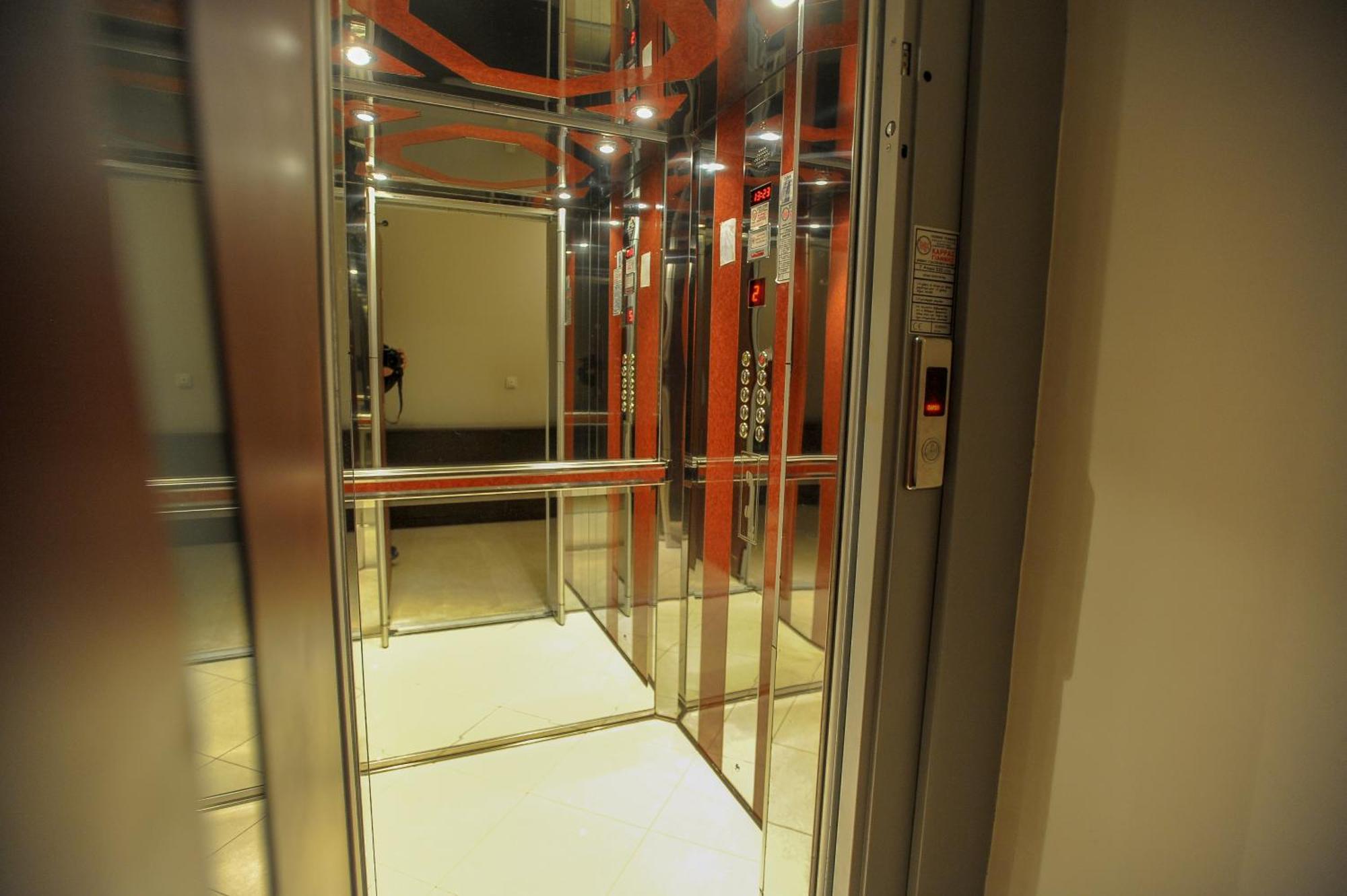 Cozy Gold Appartment#Free Parking# سالونيك المظهر الخارجي الصورة
